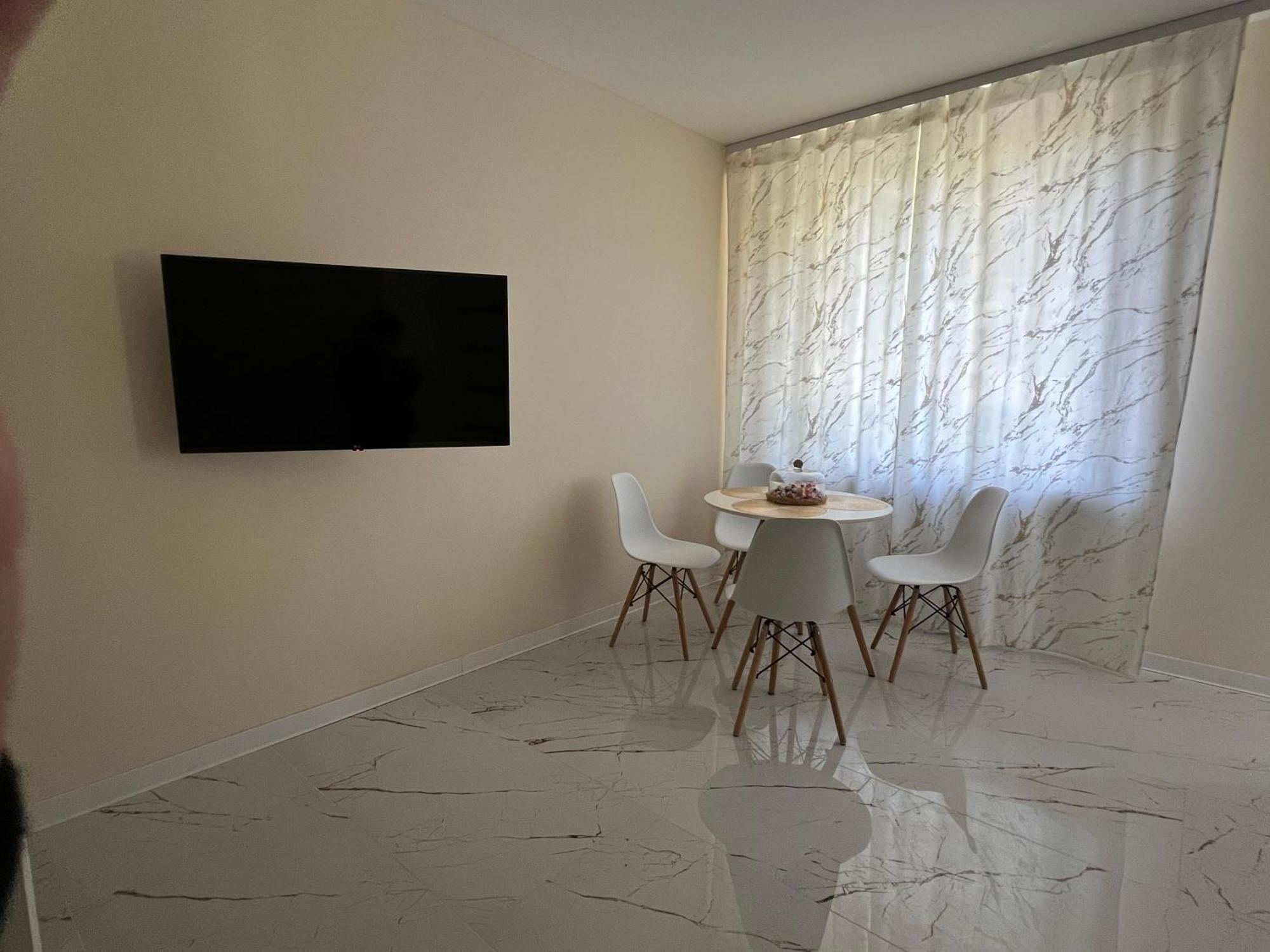 Nowe Luksusowe Apartamenty Manufaktura-Prywatny Na Wylacznosc-Wanna-Zamykany Ogrodzony Parking, Blok,Niskie Pietro-Cisza I Spokoj Lodž Exteriér fotografie